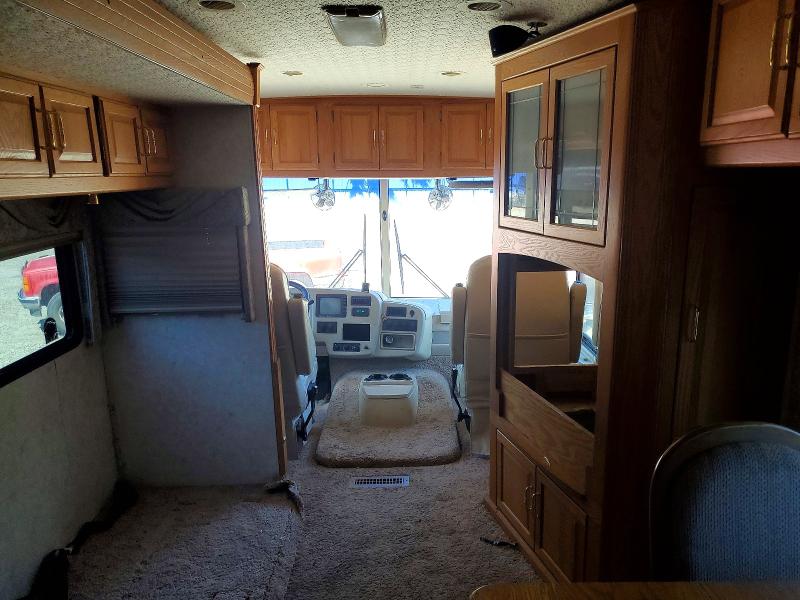 2002 Winn All other VIN 5B4MP67G523349651 COPART salvage auction — MINOR DENT/SCRATCHES, BS, sold $575 on 2026-08-07 (photo 5)