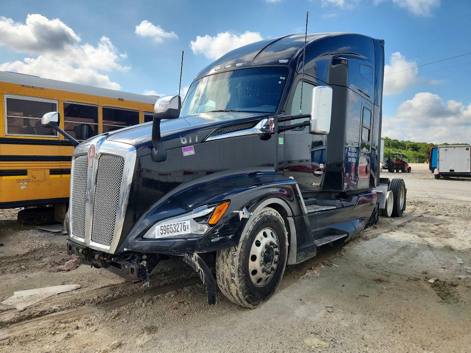 2022 Kenworth All other VIN 1XKYDP9X1NJ140743 COPART salvage auction — FRONT END, TX - SALVAGE VEHICLE TITLE (P), sold $11,100 on 2026-07-23 (photo 1)