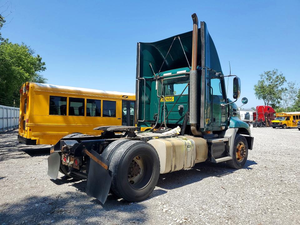 2017 Mack All other VIN 1M1AW01X3HM009794 COPART salvage auction — NORMAL WEAR, OK - CERTIFICATE OF TITLE (P), sold $975 on 2026-07-28 (photo 3)