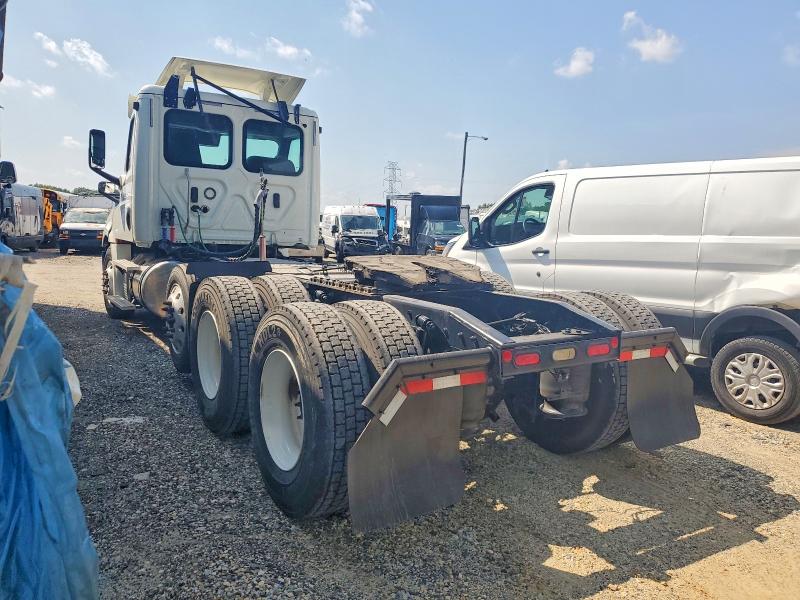 2022 Freightliner All other VIN 3AKJHLDVXNSMS8875 COPART salvage auction — NORMAL WEAR, PA - RECONSTRUCTED CLEAN, sold $49,250 on 2026-07-14 (photo 3)