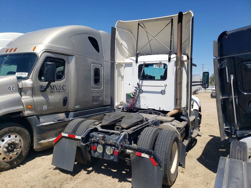 2021 Kenworth All other VIN 1XKYA48X2MJ440766 COPART salvage auction — MINOR DENT/SCRATCHES, IN - CERTIFICATE OF TITLE, sold $7,600 on 2026-07-28 (photo 4)