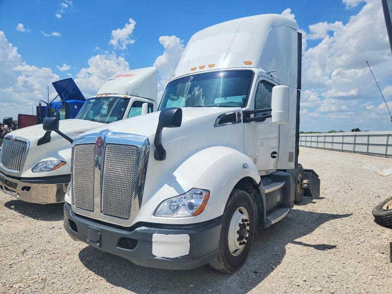 2016 Kenworth All other VIN 1XKYA48X8GJ496523 COPART salvage auction — NORMAL WEAR, CT, sold $7,100 on 2026-07-21 (photo 2)