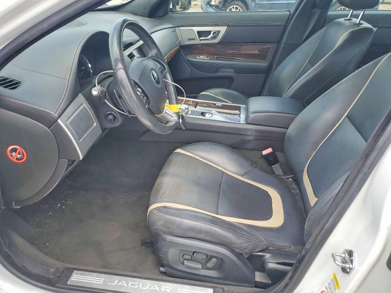 2015 Jaguar Xf VIN SAJWA0F78F8U53919 COPART salvage auction — MINOR DENT/SCRATCHES, MI - CERTIFICATE OF TITLE, sold $700 on 2026-07-31 (photo 7)