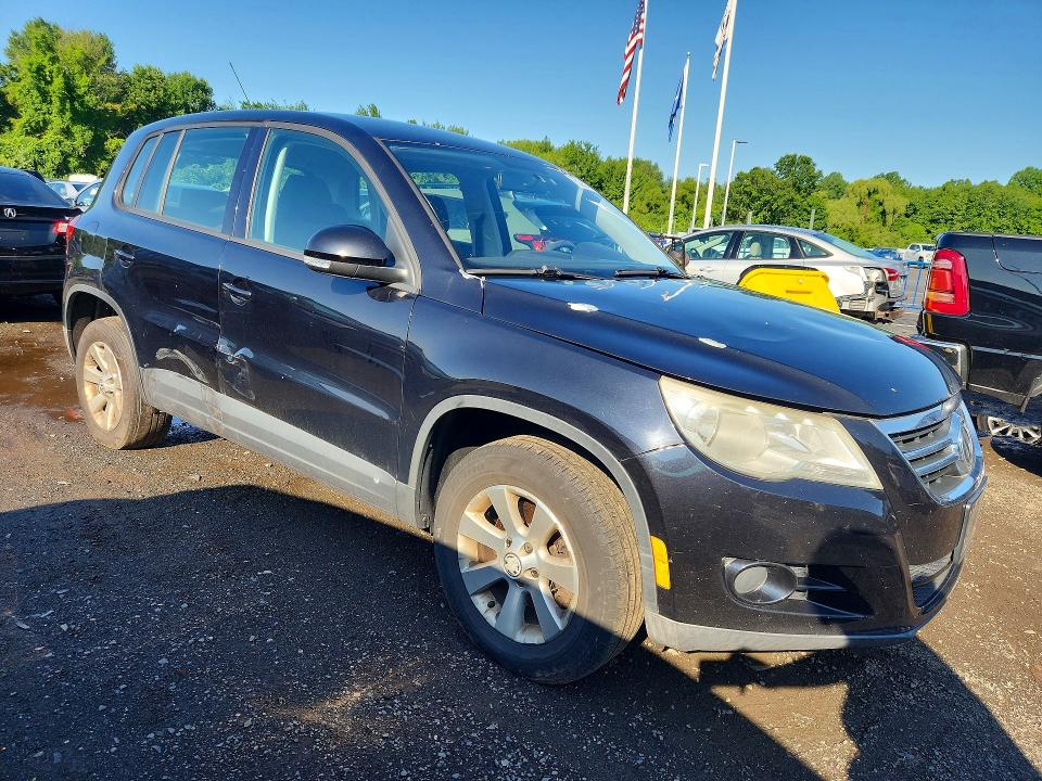 2010 Volkswagen Tiguan VIN WVGAV9AX9AW521167 COPART salvage auction — SIDE, Ct - Cert Of Title-Salvage, sold $450 on 2026-07-16 (photo 4)