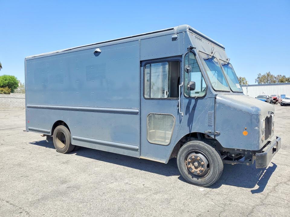 2021 Freightliner All other VIN 4UZAC2GA4MCMM9459 COPART salvage auction — SIDE, DV, sold $3,300 on 2026-08-24 (photo 4)