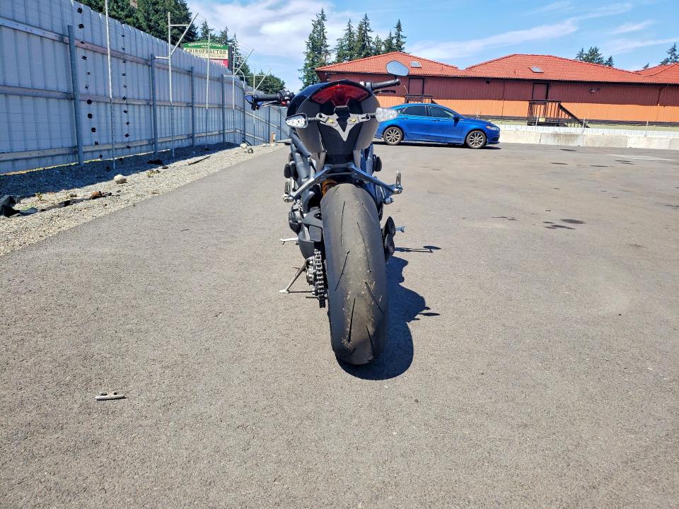 2022 Triumph motorcycle Speedtripl VIN SMTP01ST6NTAG4383 COPART salvage auction — FRONT END, WA - VEHICLE CERT OF OWNERSHIP-TITL, sold $2,400 on 2026-07-31 (photo 4)