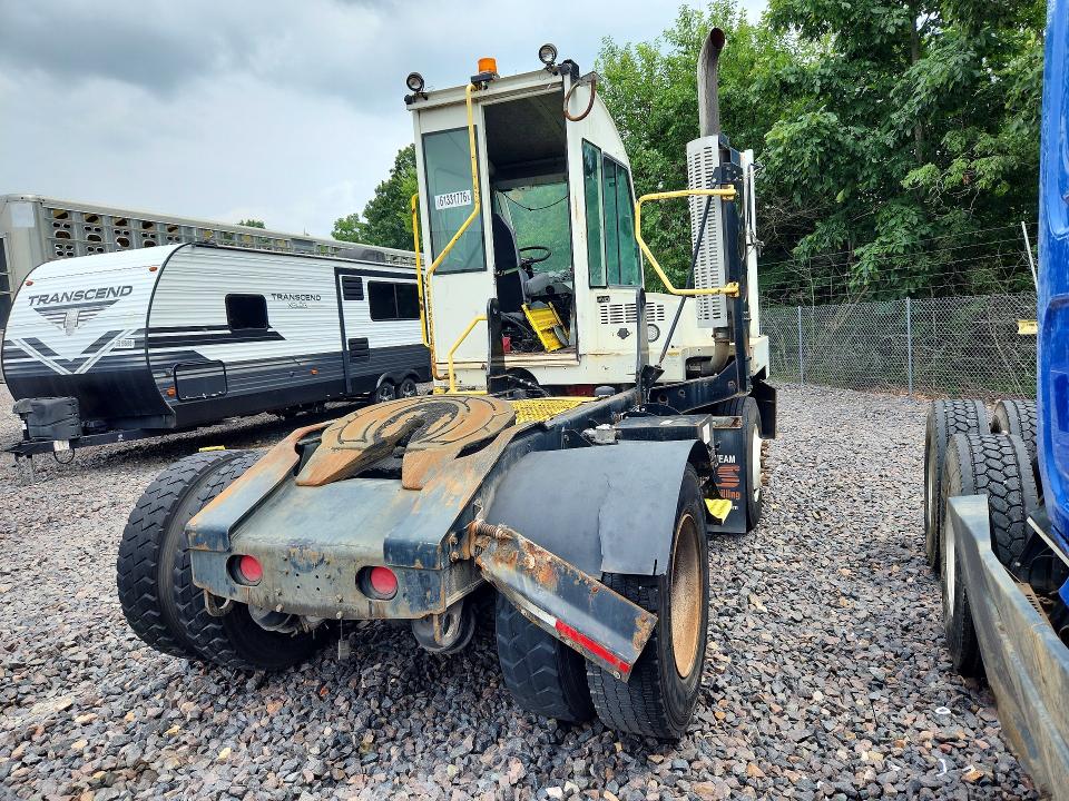 2017 Autocar All other VIN 516G4G4B1HH223906 COPART salvage auction — NORMAL WEAR, IN - CERTIFICATE OF TITLE, sold $475 on 2026-07-30 (photo 3)