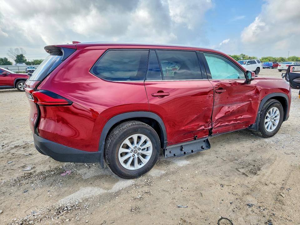 2024 Toyota All other VIN 5TDABAA58RS001549 COPART salvage auction — SIDE, TX - SALVAGE VEHICLE TITLE (P), sold $7,700 on 2026-07-30 (photo 3)
