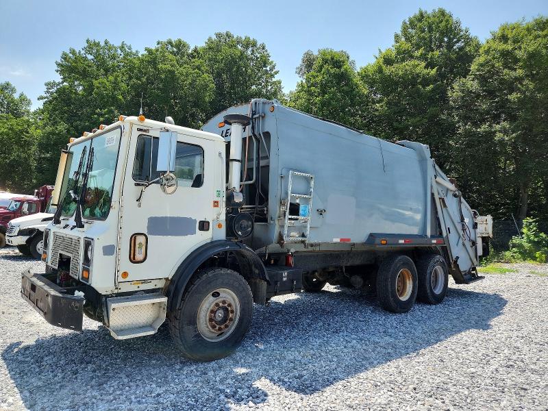 2007 Mack All other VIN 1M2K189C77M036655 COPART salvage auction — MINOR DENT/SCRATCHES, CD, sold $850 on 2026-07-09 (photo 9)