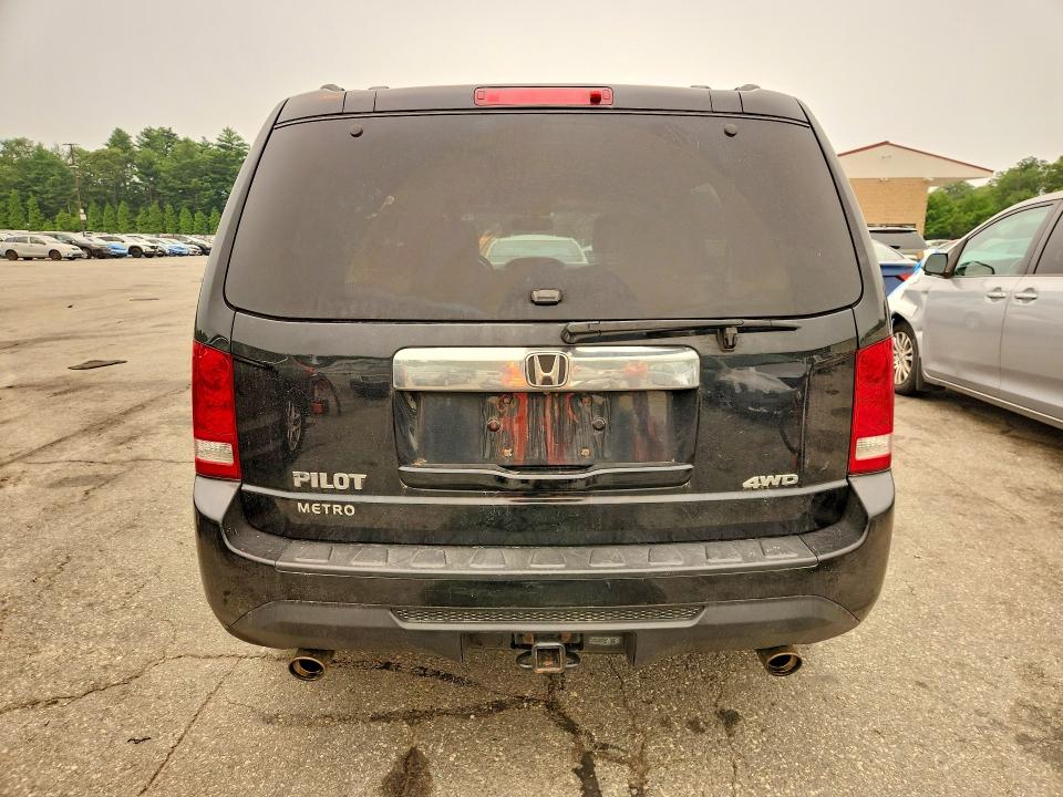 2015 Hond Pilot VIN 5FNYF4H75FB078102 COPART salvage auction — MINOR DENT/SCRATCHES, CT, sold $475 on 2026-07-28 (photo 6)