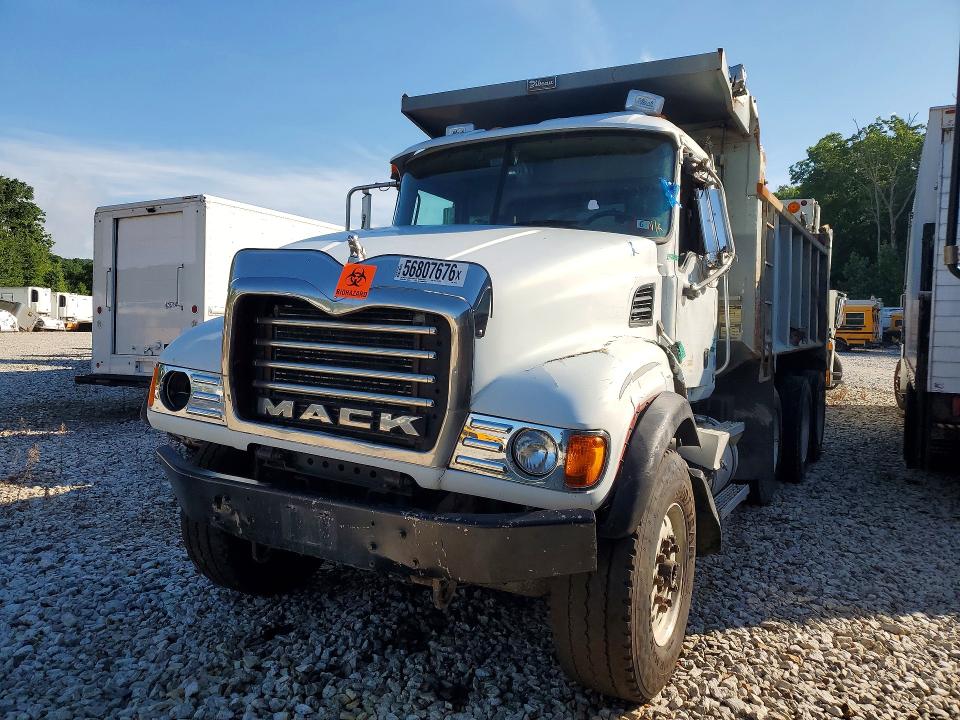 2005 Mack All other VIN 1M2AG11C65M018254 — COPART salvage auction photo