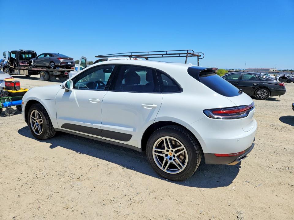 2019 Porsche Macan VIN WP1AA2A51KLB01331 COPART salvage auction — MINOR DENT/SCRATCHES, Ca - Certificate Of Title (P), sold $13,900 on 2026-08-04 (photo 2)