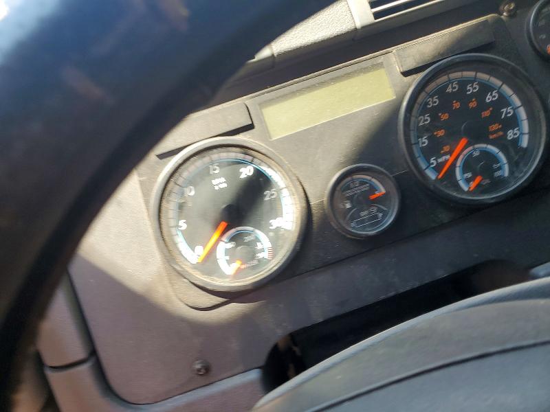 2017 Freightliner All other VIN 3AKJGLDR3HSHF0881 COPART salvage auction — MINOR DENT/SCRATCHES, CT, sold $1,000 on 2026-07-28 (photo 9)
