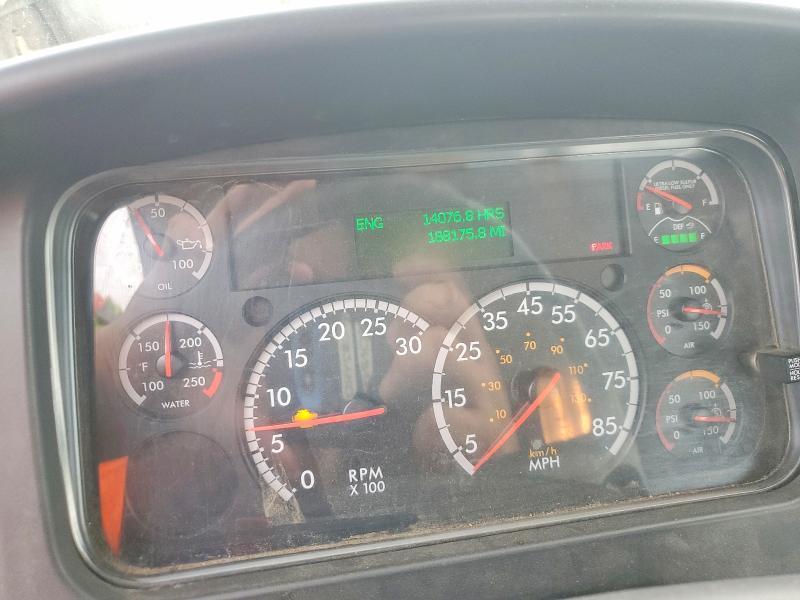 2016 Freightliner All other VIN 1FVAG0CY8GHHC7810 COPART salvage auction — MINOR DENT/SCRATCHES, NJ - CERTIFICATE OF TITLE, sold $2,550 on 2026-07-28 (photo 9)
