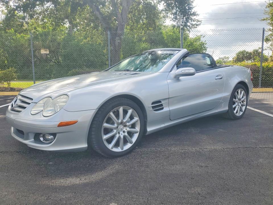 2007 Mercedes-benz Sl-class VIN WDBSK71F97F133652 COPART salvage auction — MINOR DENT/SCRATCHES, Fl - Certificate Of Title, sold $5,300 on 2026-08-05 (photo 1)