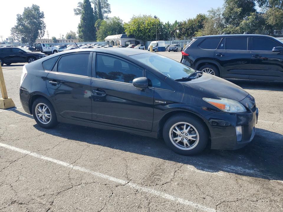 2011 Toyota Prius VIN JTDKN3DU9B5349754 COPART salvage auction — MINOR DENT/SCRATCHES, Ca - Dis/Dlr/Exp Only Clean Title, sold $1,050 on 2026-07-31 (photo 4)