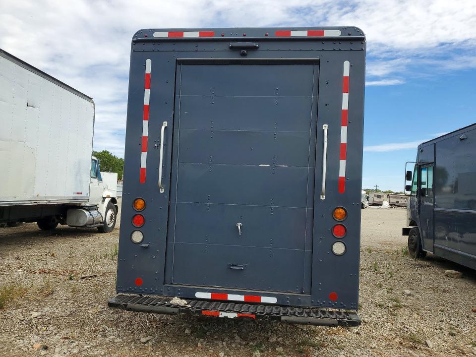 2020 Frht - freightliner Mt45 VIN 4UZAC2EA4LCLZ6733 COPART salvage auction — MINOR DENT/SCRATCHES, CA - DIS/DLR/EXP ONLY CLEAN TITLE, sold $10 on 2026-07-28 (photo 6)