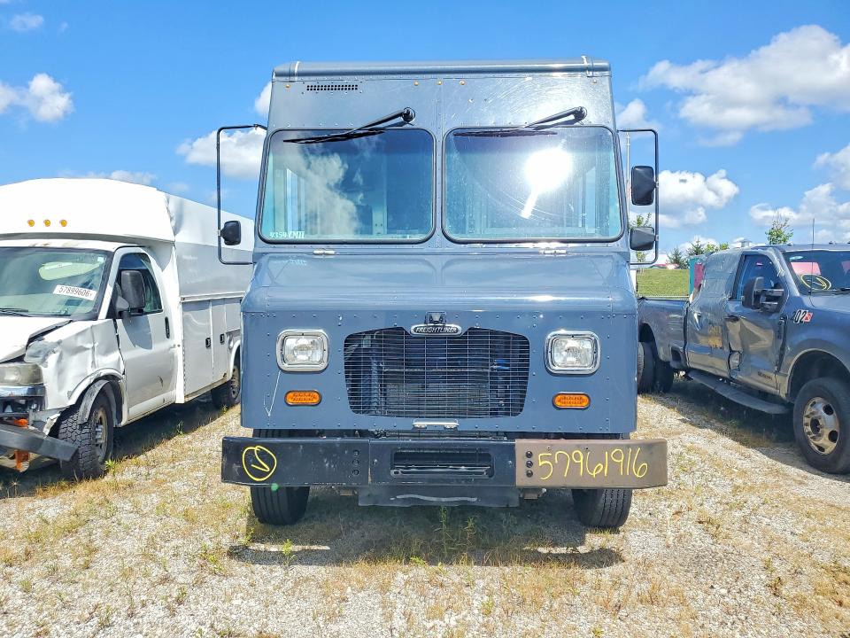 2021 Frht - freightliner Mt45 chass VIN 4UZAC2GA0MCMM9359 COPART salvage auction — NORMAL WEAR, IN - CERTIFICATE OF TITLE, sold $275 on 2026-07-28 (photo 5)