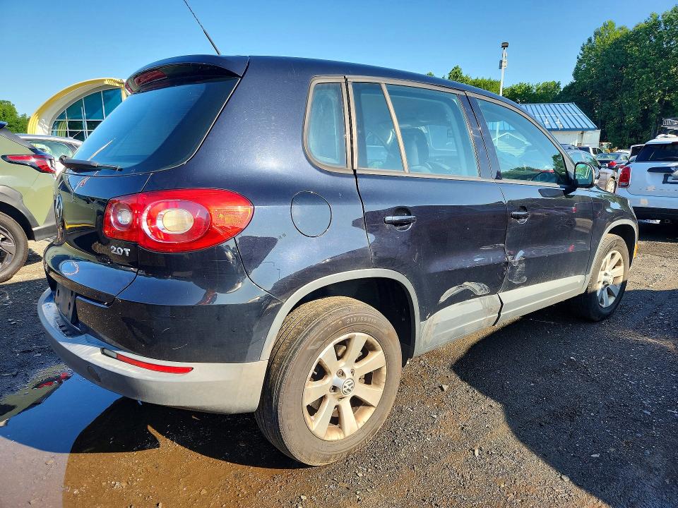 2010 Volkswagen Tiguan VIN WVGAV9AX9AW521167 COPART salvage auction — SIDE, Ct - Cert Of Title-Salvage, sold $450 on 2026-07-16 (photo 3)