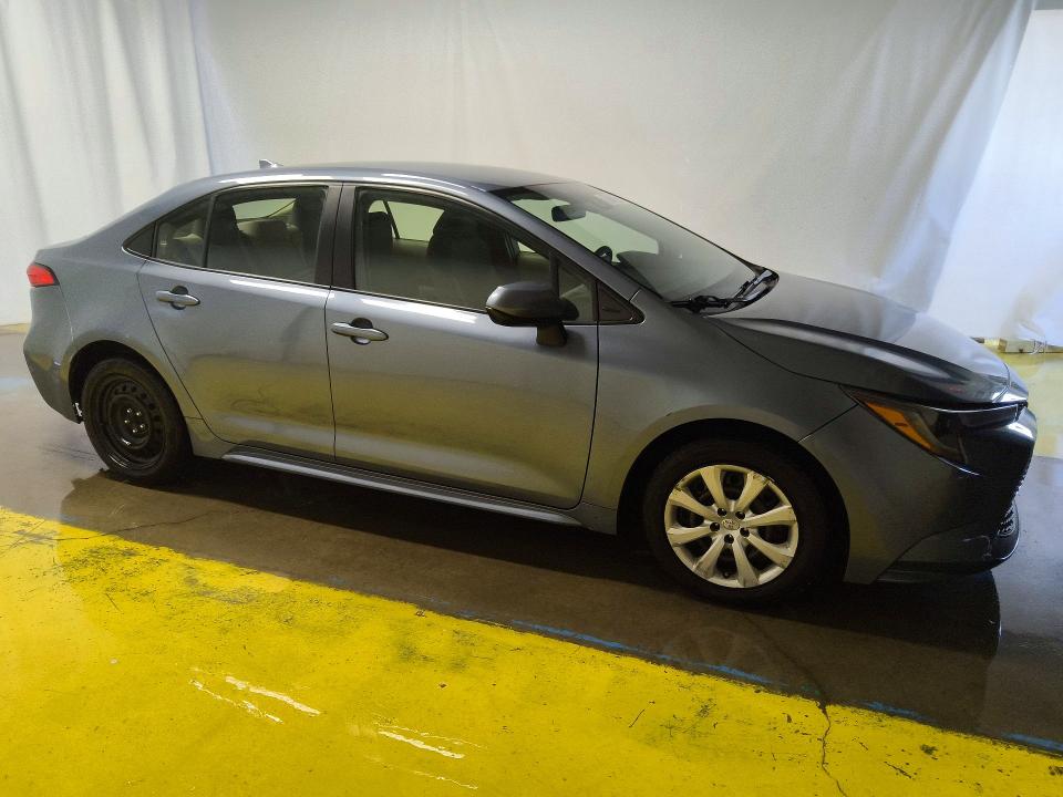 2021 Toyota Corolla VIN JTDEPMAE7MJ151355 COPART salvage auction — MINOR DENT/SCRATCHES, FL - CERTIFICATE OF TITLE, sold $1,550 on 2026-07-30 (photo 4)