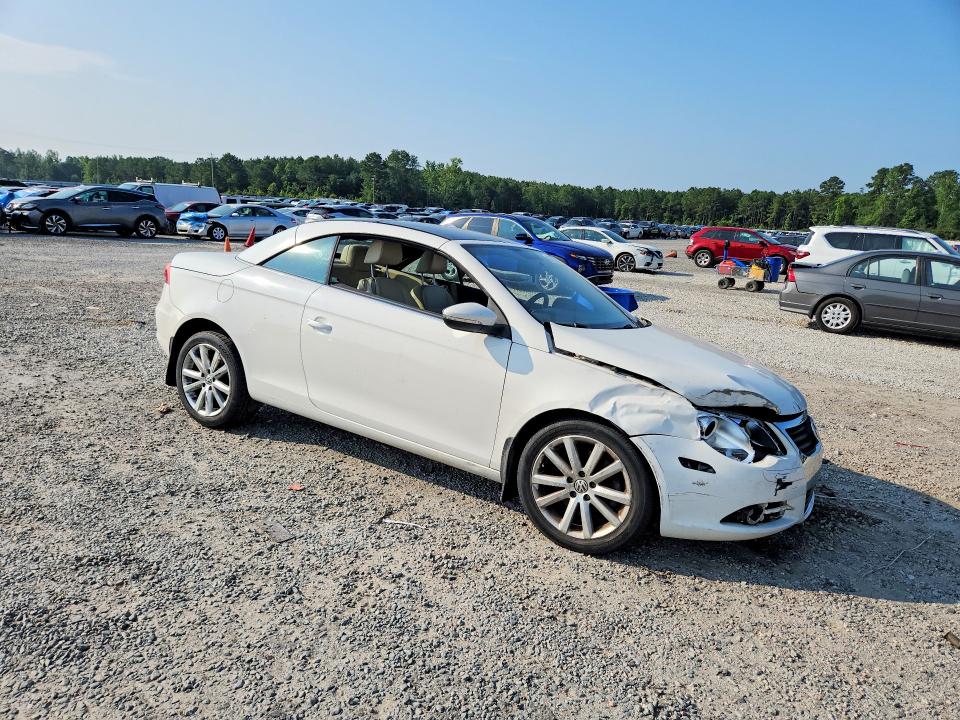 2011 Volkswagen Eos VIN WVWBW7AHXBV005183 COPART salvage auction — FRONT END, Nc - Salvage Certificate Of Title, sold $225 on 2026-08-03 (photo 4)
