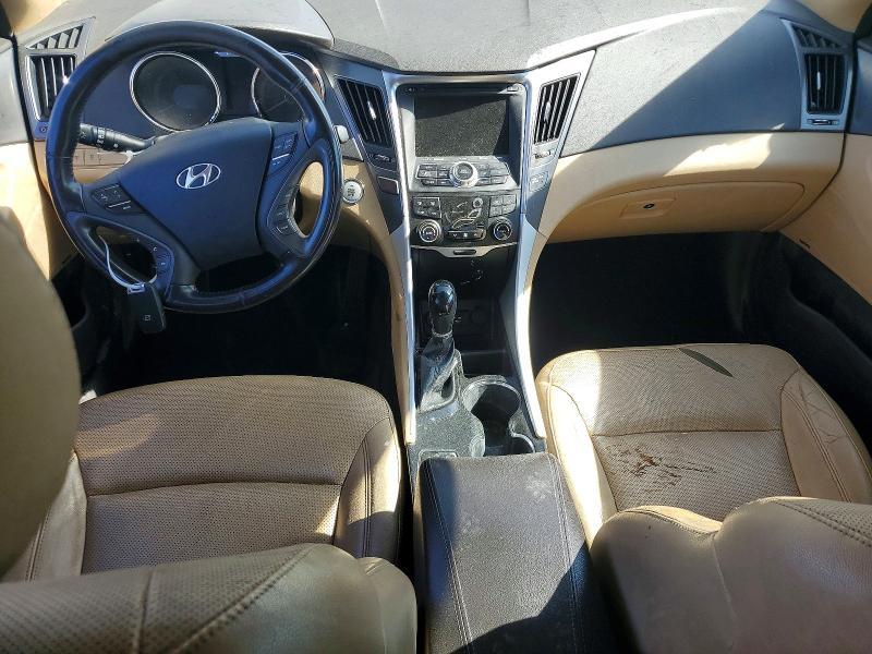 2014 Hyundai Sonata hybrid VIN KMHEC4A42EA107117 COPART salvage auction — MINOR DENT/SCRATCHES, Ca - Dis/Dlr/Exp Only Clean Title (P), sold $200 on 2026-08-06 (photo 8)