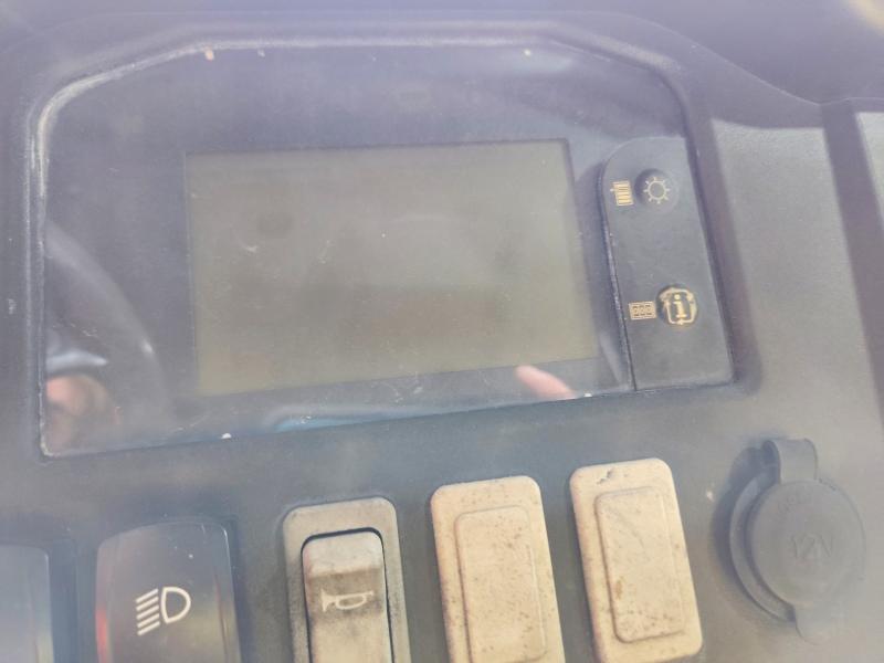2020 John deere Xuv855d VIN 1M0855MBHLM030331 COPART salvage auction — BURN, MI - BILL OF SALE, sold $35 on 2026-07-23 (photo 8)