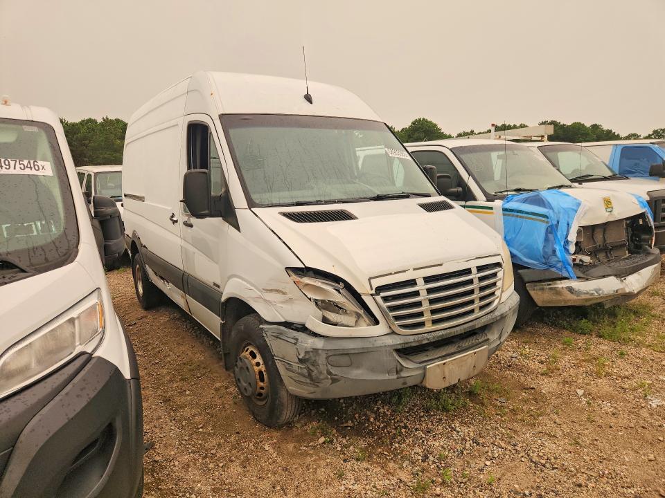 2011 Freightliner Sprinter VIN WDYPF0CC0B5532653 COPART salvage auction — FRONT END, NY - MV-907A SALVAGE CERTIFICATE, sold $400 on 2026-07-22 (photo 4)