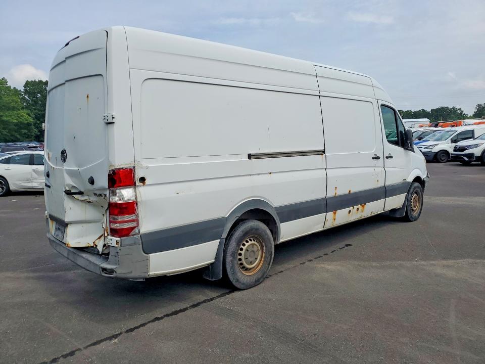 2011 Freightliner Sprinter VIN WDYPE8CC9B5516677 COPART salvage auction — NORMAL WEAR, CT, sold $350 on 2026-08-04 (photo 3)