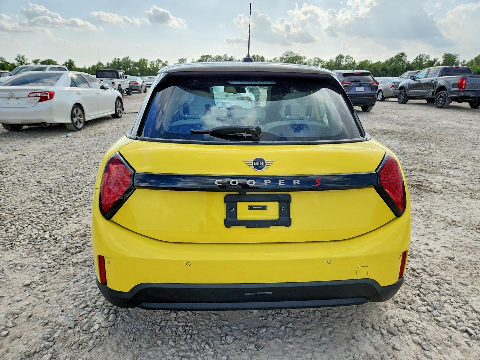2025 Mini Cooper VIN WMW53GD07S2X13854 COPART salvage auction — FRONT END, NV - SALVAGE TITLE, sold $8,000 on 2026-07-31 (photo 6)
