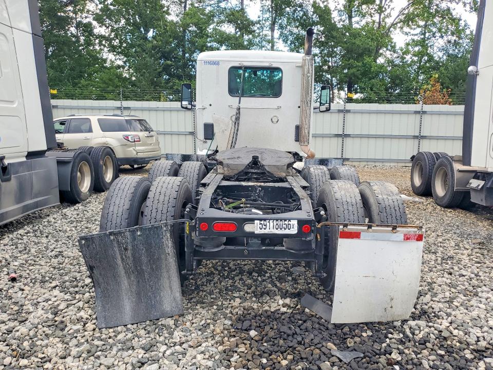 2022 Peterbilt All other VIN 1XPBDP9X4ND793713 COPART salvage auction — MINOR DENT/SCRATCHES, CT, sold $15,900 on 2026-07-24 (photo 6)