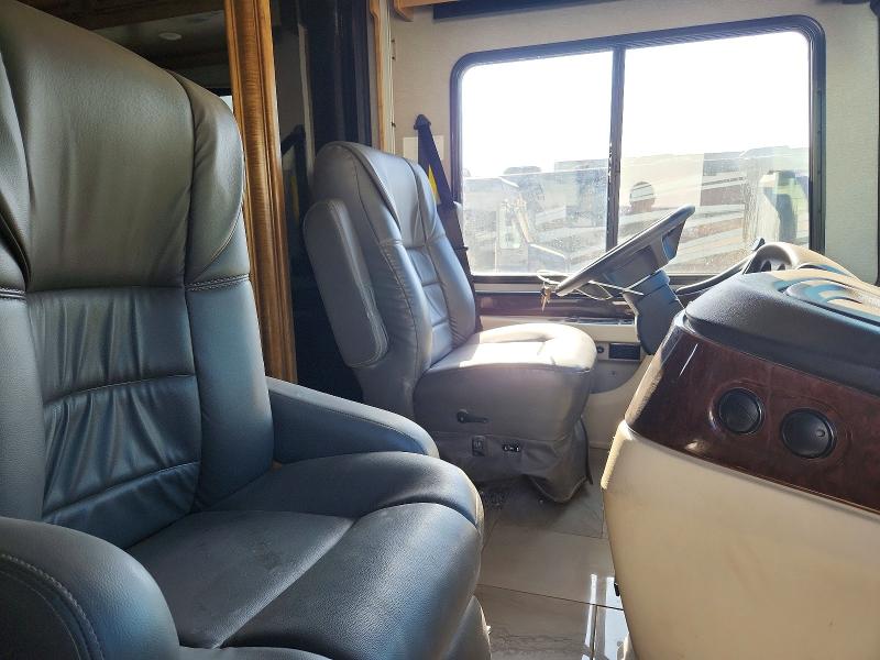 2019 Freightliner All other VIN 4UZACGFC1KCKS6809 COPART salvage auction — WATER/FLOOD, CA - CERT OF TITLE-SALVAGED, sold $13,400 on 2026-07-30 (photo 5)