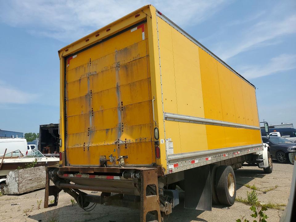 2012 Frht - freightliner All other VIN 1FVACWDT5CHBP6560 COPART salvage auction — MINOR DENT/SCRATCHES, MI - CERTIFICATE OF TITLE, sold $1,300 on 2026-08-10 (photo 3)