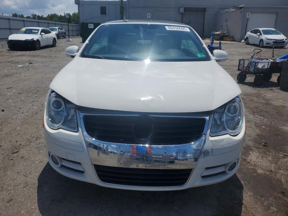 2008 Volkswagen Eos VIN WVWBA71F68V010399 COPART salvage auction — FRONT END, VA - CERT OF TITLE - SALVAGE, sold $575 on 2026-07-29 (photo 5)