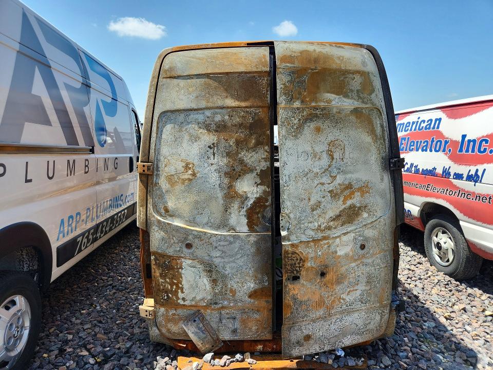 2014 Freightliner Sprinter VIN WDYPE8CC9E5886418 COPART salvage auction — BURN, BP, sold $30 on 2026-08-04 (photo 6)