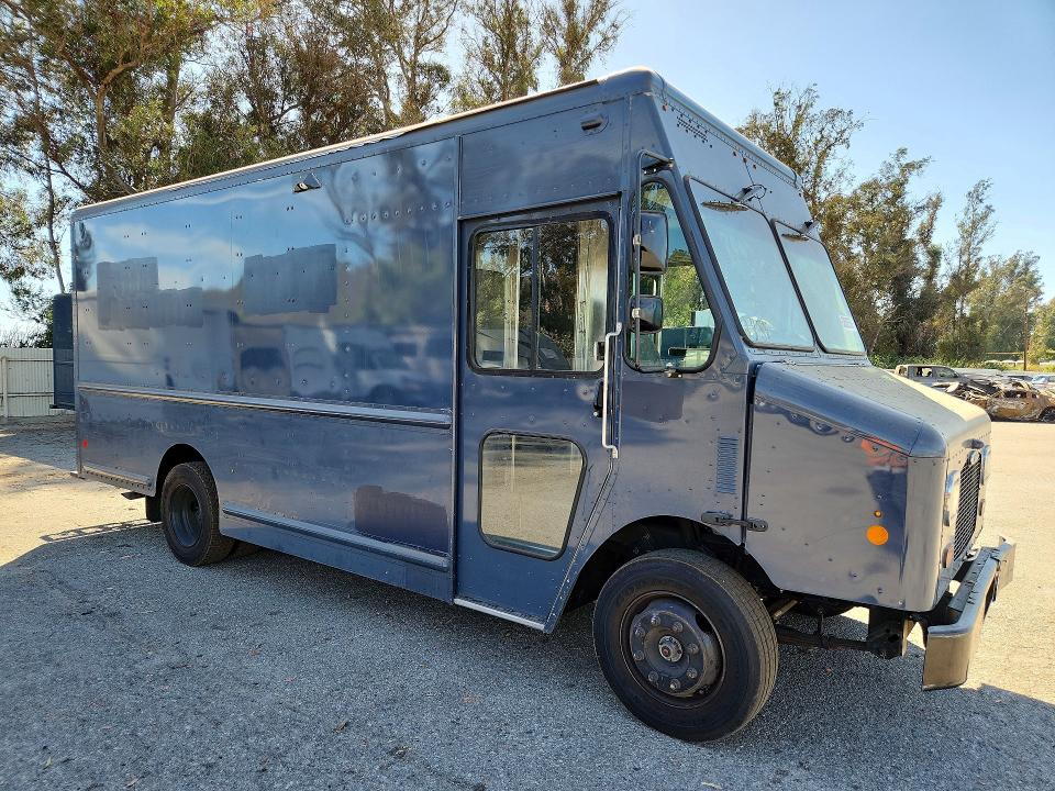 2020 Freightliner All other VIN 4UZAC2EA2LCLZ7007 COPART salvage auction — MINOR DENT/SCRATCHES, CA - CERTIFICATE OF TITLE, sold $175 on 2026-07-28 (photo 4)