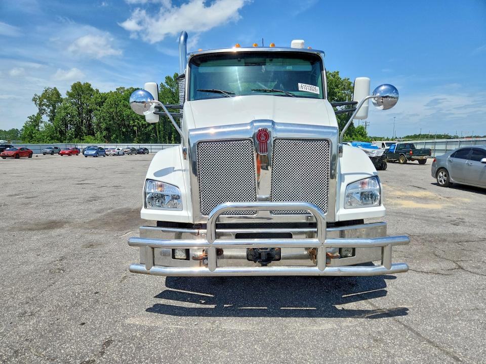 2021 Kenworth All other VIN 1XKZDP9X8MJ455073 COPART salvage auction — NORMAL WEAR, NC - CERTIFICATE OF TITLE (P), sold $7,200 on 2026-07-28 (photo 5)