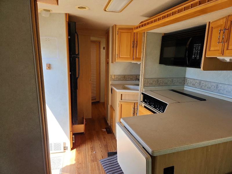 2005 Winnebago All models VIN 5B4MPA7G053397937 COPART salvage auction — MINOR DENT/SCRATCHES, CT, sold $650 on 2026-07-14 (photo 6)