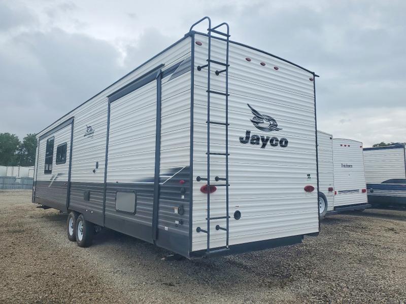 2023 Jaco jay flight Recreation VIN 1UJBC0BV1P11K0080 COPART salvage auction — HAIL, CT, sold $21,100 on 2026-08-28 (photo 3)