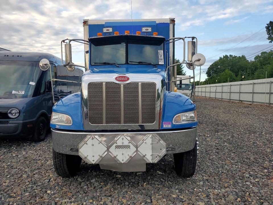 2013 Peterbilt All other VIN 2NP2HN7X2DM196686 COPART salvage auction — MINOR DENT/SCRATCHES, IL - CERTIFICATE OF TITLE, sold $10,000 on 2026-08-17 (photo 5)