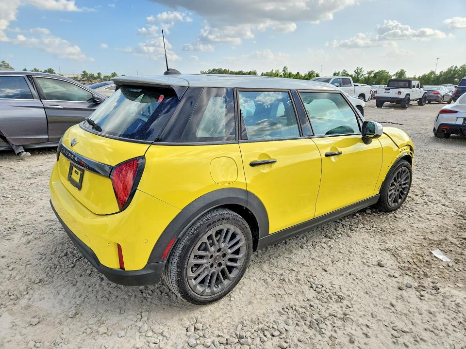 2025 Mini Cooper VIN WMW53GD07S2X13854 COPART salvage auction — FRONT END, NV - SALVAGE TITLE, sold $8,000 on 2026-07-31 (photo 3)