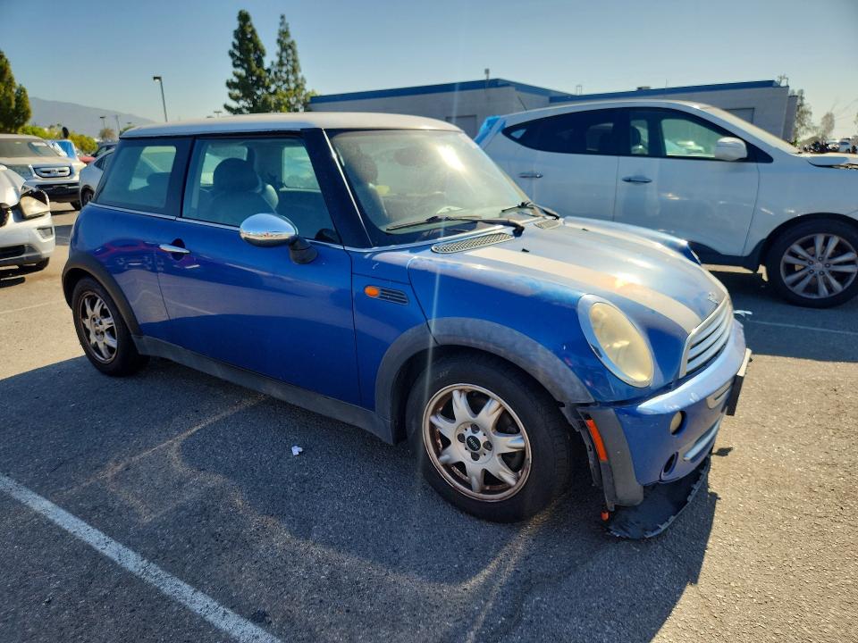 2006 Mini Cooper VIN WMWRC33526TK17402 COPART salvage auction — FRONT END, Ca - Salvage Certificate, sold $150 on 2026-08-04 (photo 4)