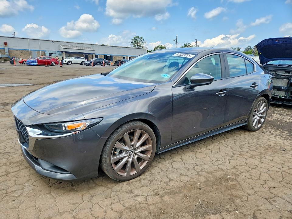 2021 Mazda 3 VIN 3MZBPBBLXMM252345 — COPART salvage auction photo