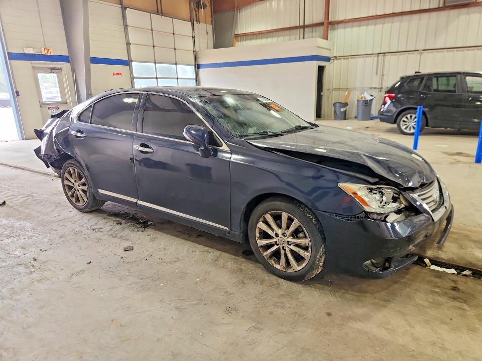 2011 Lexus ES350 VIN JTHBK1EG2B2456649 COPART salvage auction — REAR END, Va - Cert Of Title - Salvage, sold $650 on 2026-07-31 (photo 4)