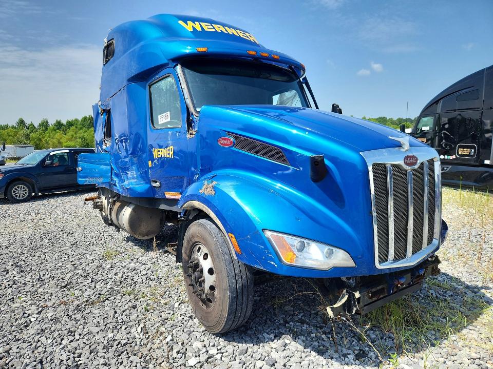 2022 Peterbilt All other VIN 1XPBD49X4ND770706 COPART salvage auction — ROLLOVER, CT, sold $13,500 on 2026-08-25 (photo 4)