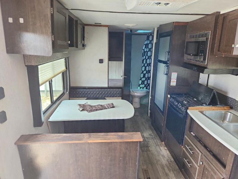 2020 Pioneer Recreation VIN 5SFPB3027LE424744 COPART salvage auction — WATER/FLOOD, MS - CERT OF TITLE - FLOOD SALVAGE, sold $20 on 2026-07-30 (photo 9)