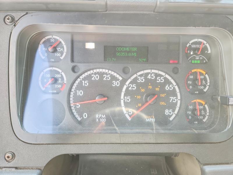 2015 Freightliner All other VIN 1FUJGEDV2FLGJ9768 COPART salvage auction — NORMAL WEAR, CT, sold $3,150 on 2026-08-11 (photo 9)