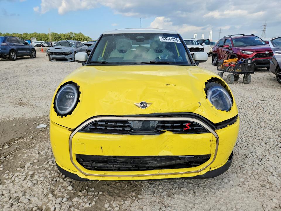 2025 Mini Cooper VIN WMW53GD07S2X13854 COPART salvage auction — FRONT END, NV - SALVAGE TITLE, sold $8,000 on 2026-07-31 (photo 5)