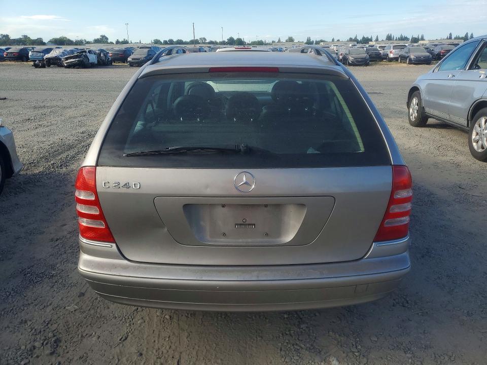 2004 Mercedes-benz C class VIN WDBRH61J74F453835 COPART salvage auction — NORMAL WEAR, CA - DIS/DLR/EXP ONLY CLEAN TITLE, sold $30 on 2026-07-28 (photo 6)