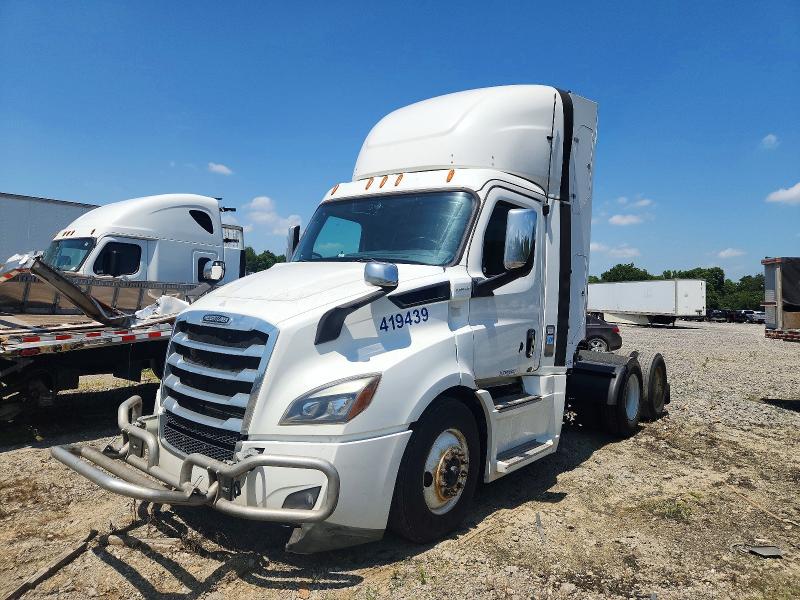 2019 Freightliner All other VIN 1FUJHTFW0KLKT2439 COPART salvage auction — MECHANICAL, OH - CERTIFICATE OF TITLE, sold $825 on 2026-07-17 (photo 2)